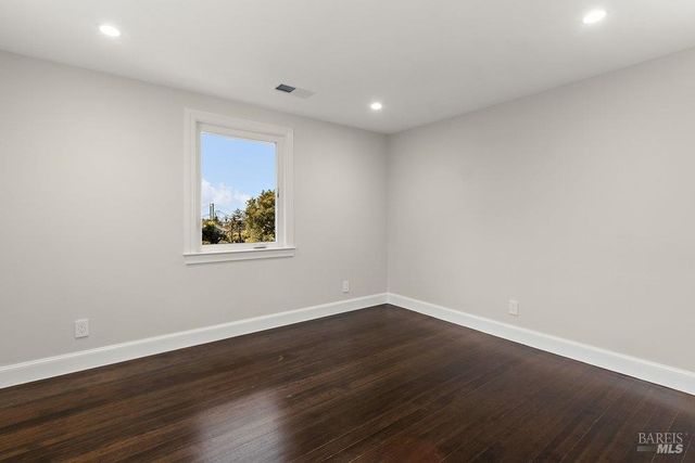 321 Alexander St, Crockett, CA 94525