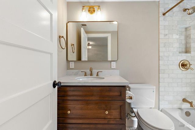 321 Alexander St, Crockett, CA 94525