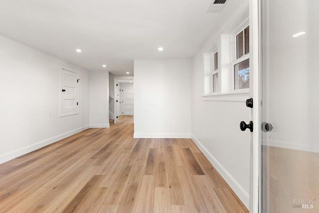 321 Alexander St, Crockett, CA 94525