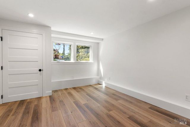 321 Alexander St, Crockett, CA 94525