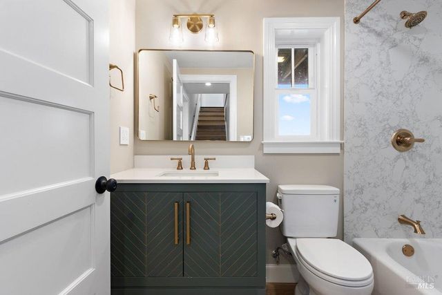 321 Alexander St, Crockett, CA 94525