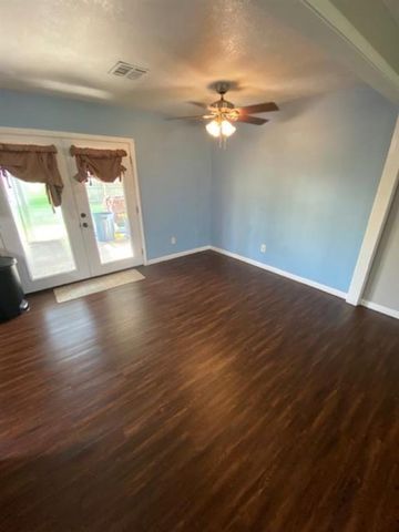 1009 Hickman Street, Westlake, LA 70669