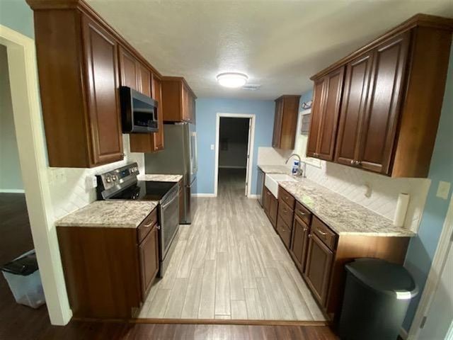 1009 Hickman Street, Westlake, LA 70669