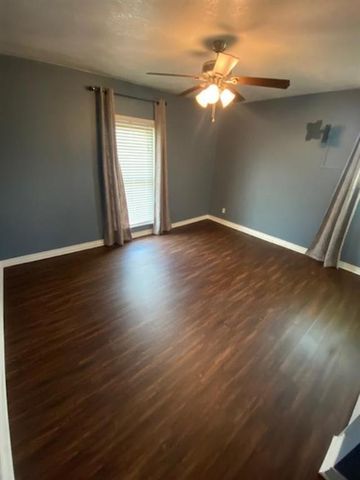 1009 Hickman Street, Westlake, LA 70669
