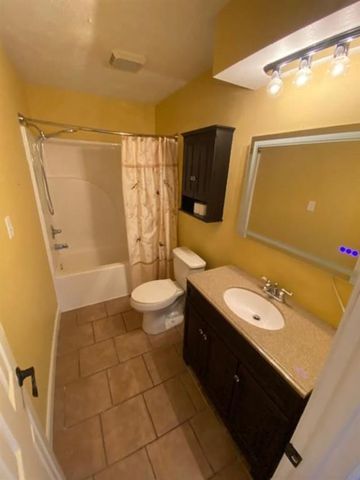 1009 Hickman Street, Westlake, LA 70669