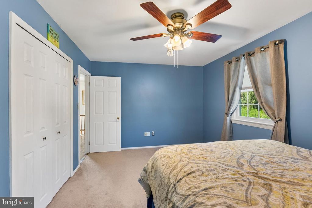 Image 22 of property listing at 907 ARRAN RD, Baltimore, MD 21239