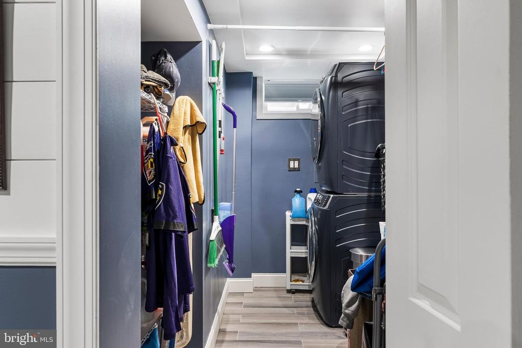 Image 28 of property listing at 907 ARRAN RD, Baltimore, MD 21239