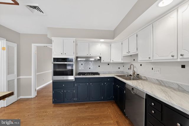 7 FAWN CIR, Malvern, PA 19355