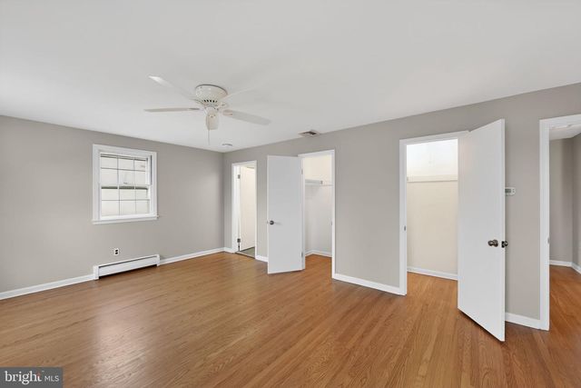 7 FAWN CIR, Malvern, PA 19355