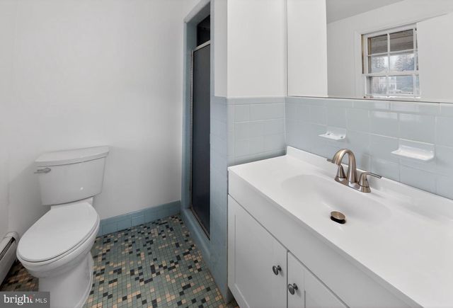 7 FAWN CIR, Malvern, PA 19355