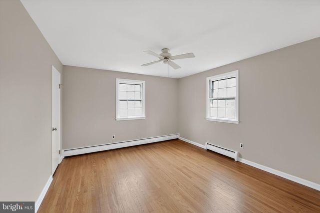 7 FAWN CIR, Malvern, PA 19355