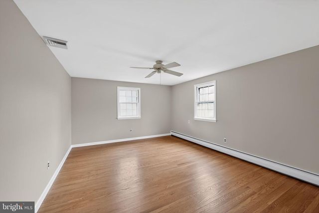 7 FAWN CIR, Malvern, PA 19355