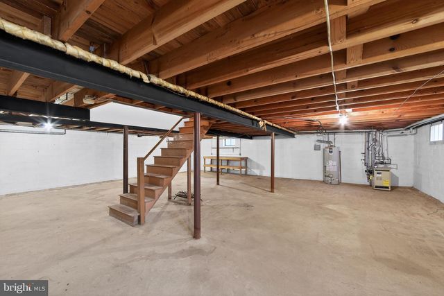 7 FAWN CIR, Malvern, PA 19355