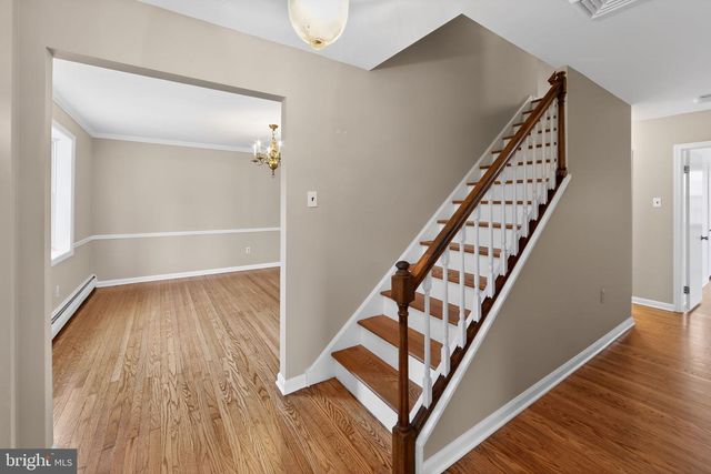 7 FAWN CIR, Malvern, PA 19355