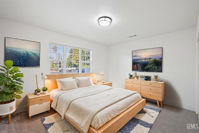 1209 Woodrow Avenue, Bakersfield, CA 93308