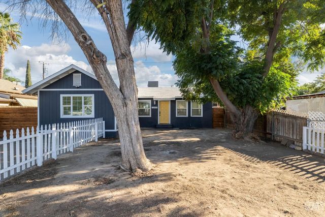 1209 Woodrow Avenue, Bakersfield, CA 93308