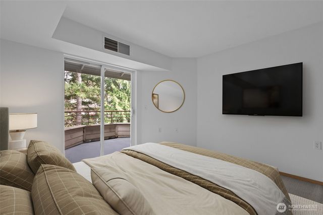 1822 152nd #E-308, Bellevue, WA 98007