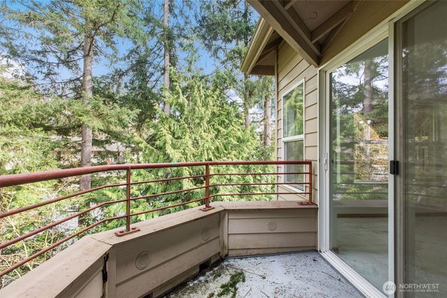 1822 152nd #E-308, Bellevue, WA 98007