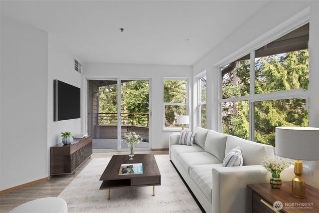 1822 152nd #E-308, Bellevue, WA 98007