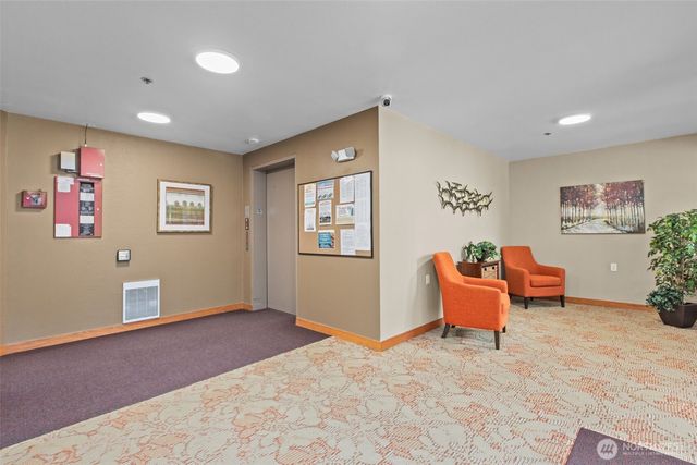 1822 152nd #E-308, Bellevue, WA 98007