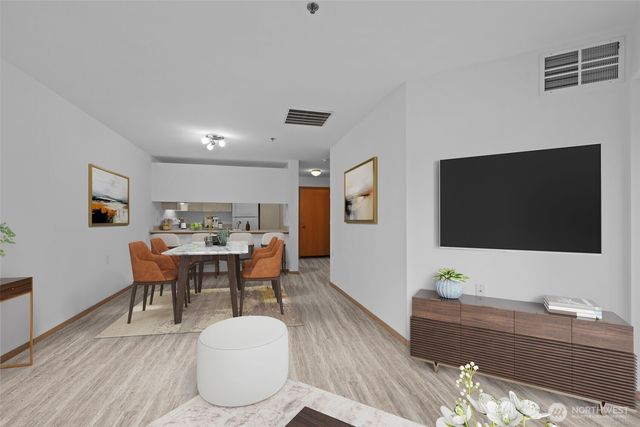 1822 152nd #E-308, Bellevue, WA 98007