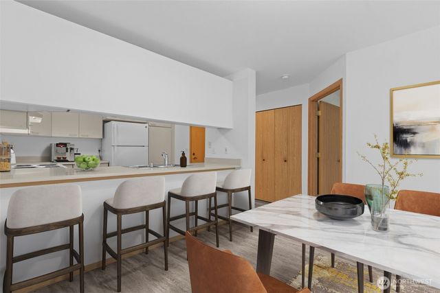 1822 152nd #E-308, Bellevue, WA 98007