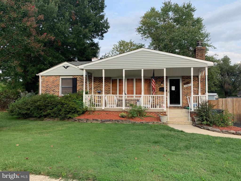 6804 KINGWOOD DR, Falls Church, VA 22042