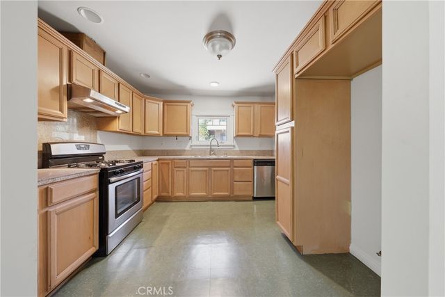 1132 E Citrus Avenue, Redlands, CA 92374