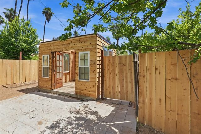 1132 E Citrus Avenue, Redlands, CA 92374