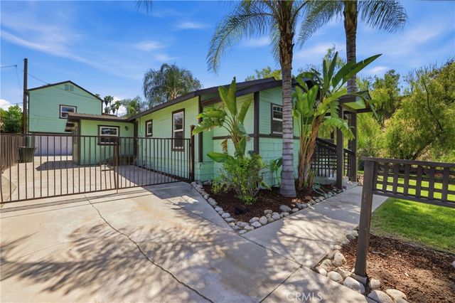 1132 E Citrus Avenue, Redlands, CA 92374