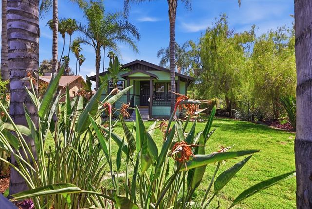 1132 E Citrus Avenue, Redlands, CA 92374