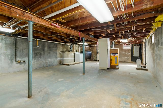 23 Ridgefield Road, Wallingford, CT 06492