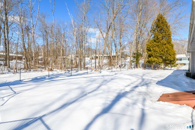 23 Ridgefield Road, Wallingford, CT 06492