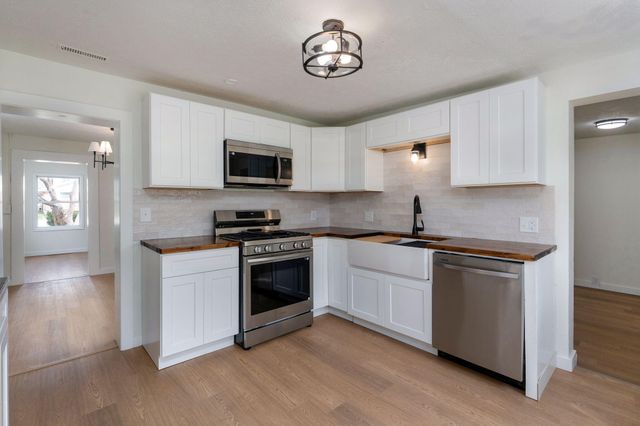 1520 E Cherokee Street, Springfield, MO 65804