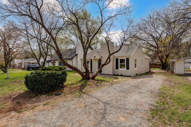 1520 E Cherokee Street, Springfield, MO 65804