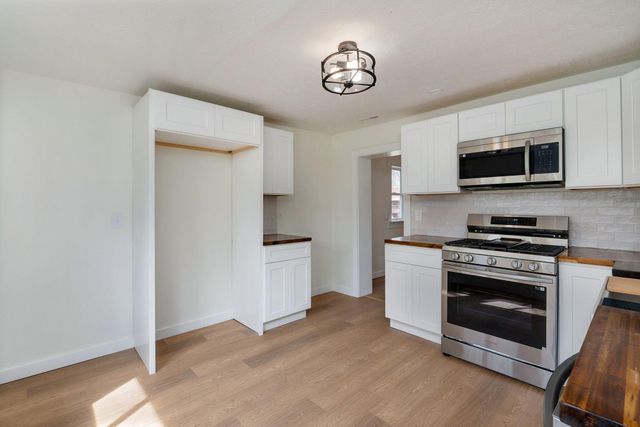 1520 E Cherokee Street, Springfield, MO 65804