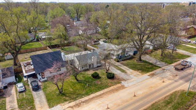 1520 E Cherokee Street, Springfield, MO 65804