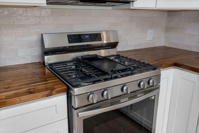 1520 E Cherokee Street, Springfield, MO 65804