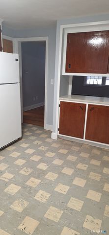 10 Carpenter Road 2W, Bolton, CT 06043