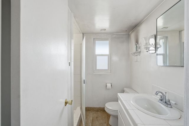 807 S Mcauliff Street, Visalia, CA 93292