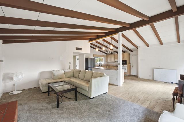 807 S Mcauliff Street, Visalia, CA 93292