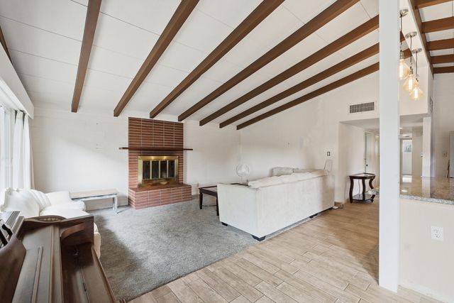 807 S Mcauliff Street, Visalia, CA 93292