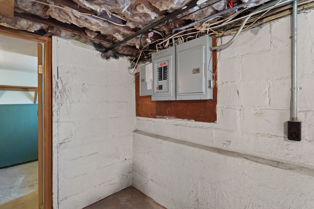 28 Windsor St, Everett, MA 02149