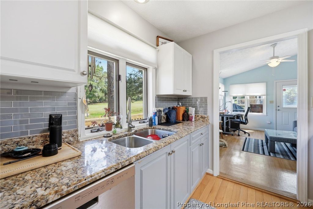 573 Broadmoor Court, Sanford, NC 27332 — photo 10