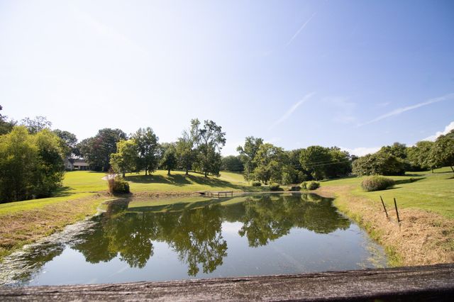 366 Guill Rd, Mount Juliet, TN 37122