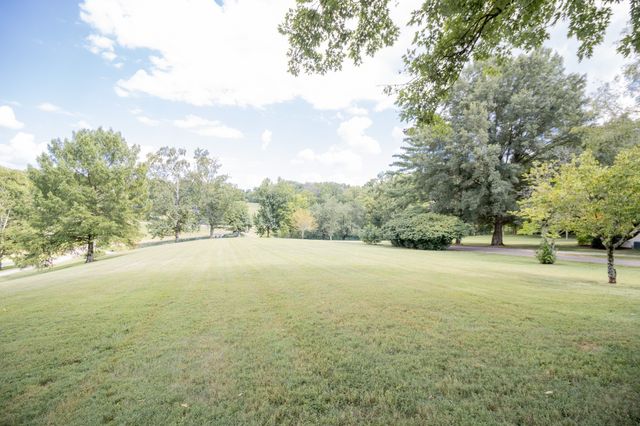 366 Guill Rd, Mount Juliet, TN 37122