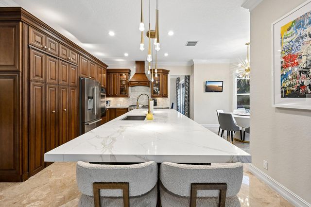 1664 VICTORIA POINTE Lane, Weston, FL 33327