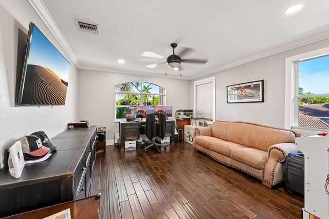 1664 VICTORIA POINTE Lane, Weston, FL 33327