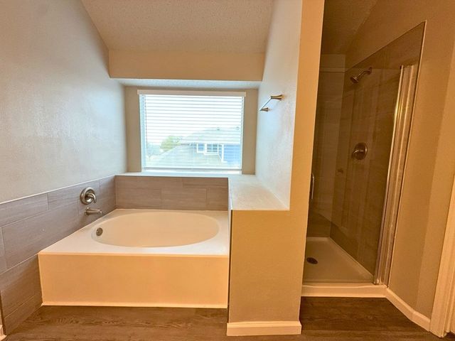 704 Inglewood Trail, Desoto, TX 75115