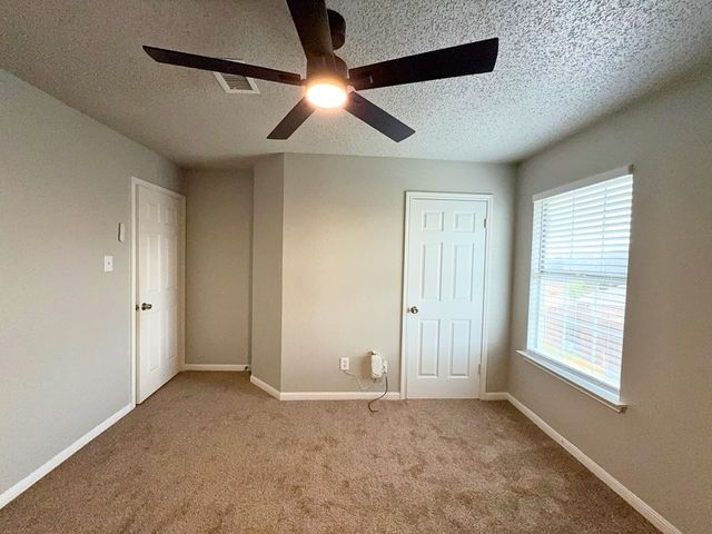 704 Inglewood Trail, Desoto, TX 75115